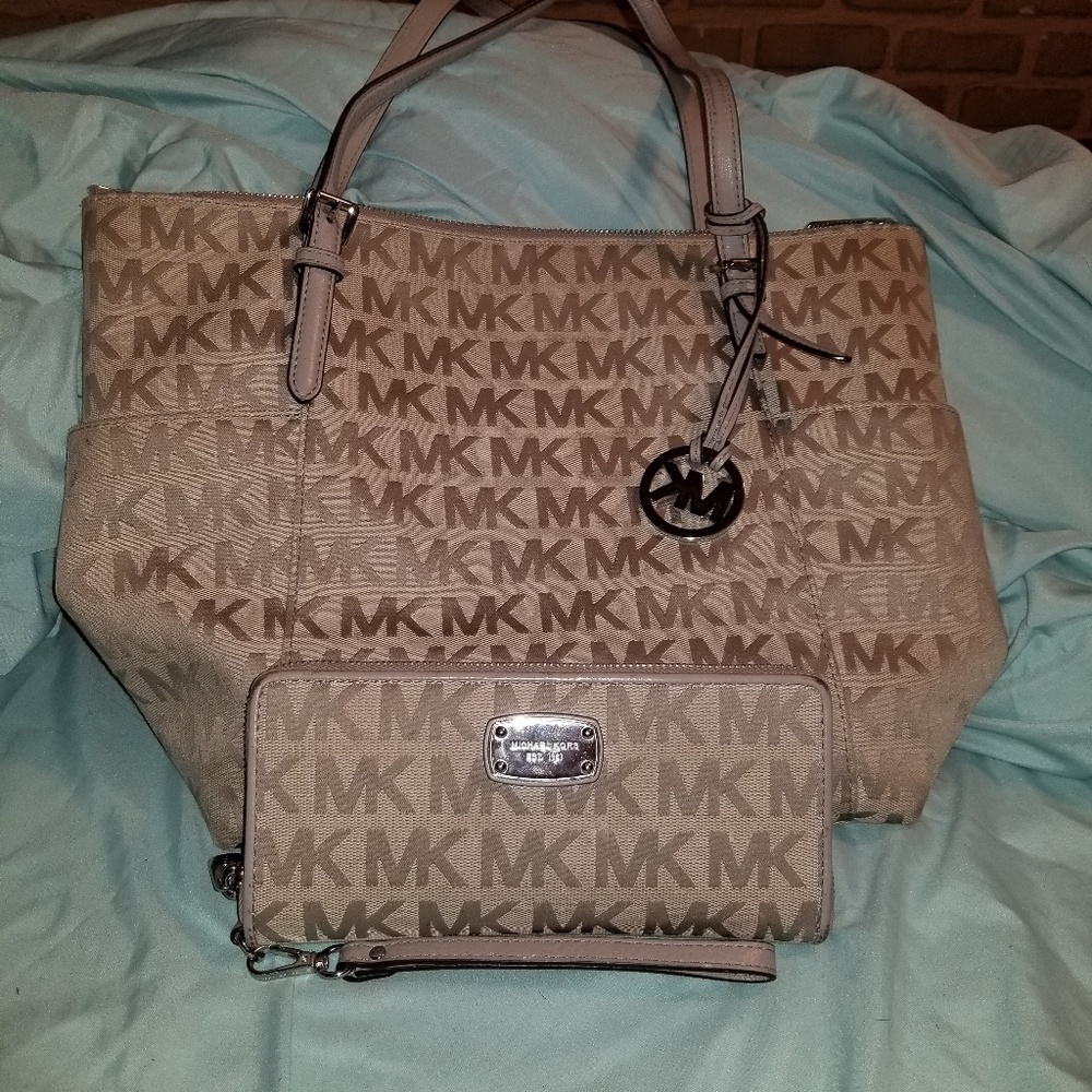 Michael Kors purse and wallet